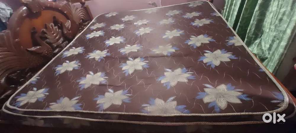 Good mattress used only 3 years ( only mattress)