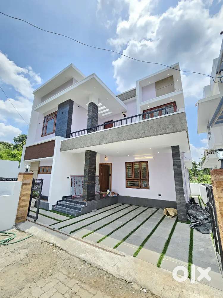 MODERN 3 BHK HOUSE IN KAKKANAD INFOPARK EDATHALA CHOONDY ALUVA