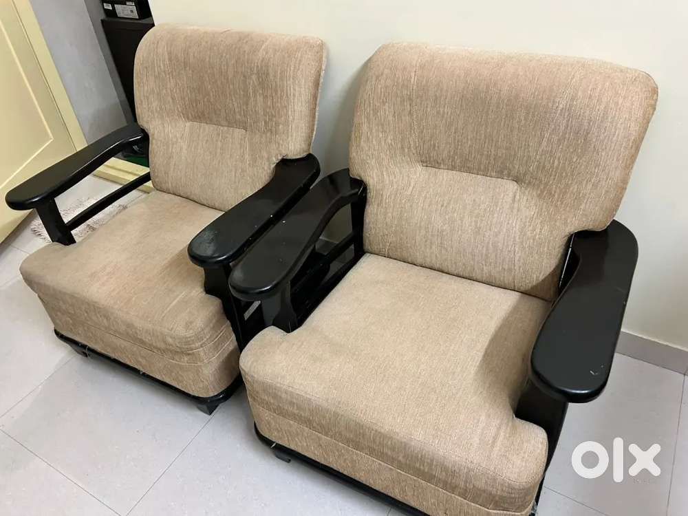 2 years old sofa for sale