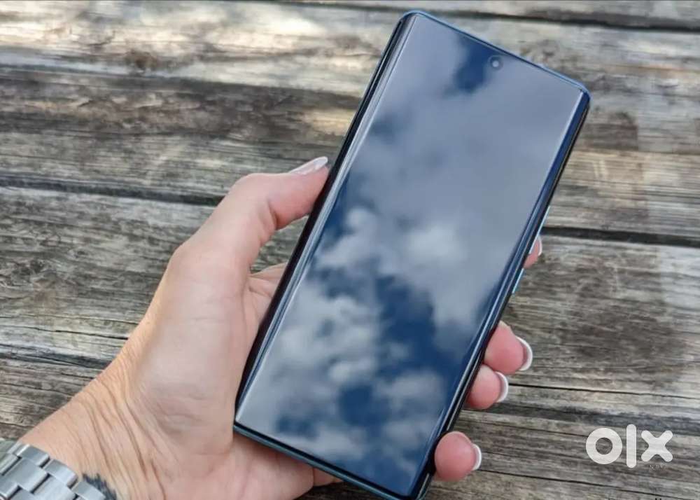 I want to sell my Vivo V25 PRO with Bill ad Box in new Condition