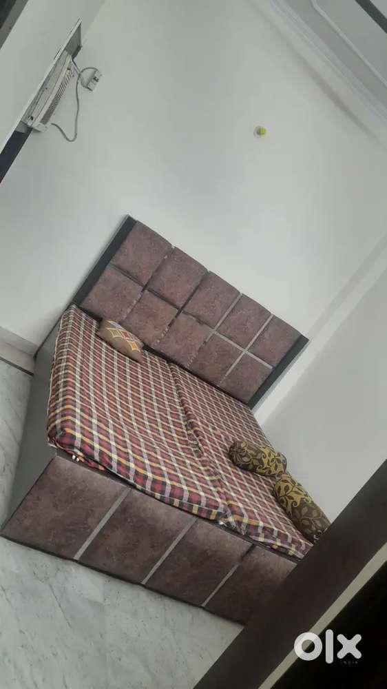 Koi Commission nahi deni,  near ramesh nagar metro station