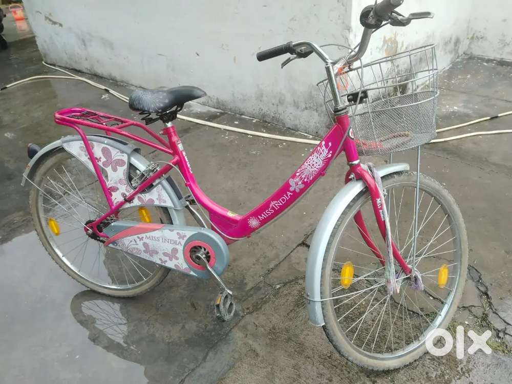 Brand new Ladies cycle