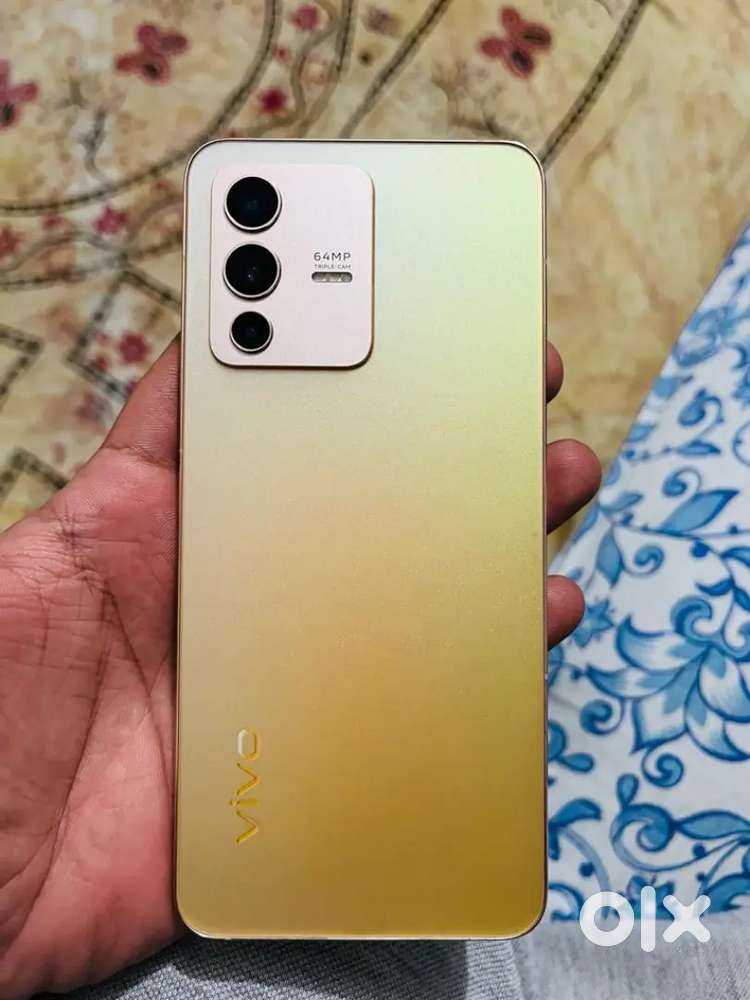 Vivo v 23 8 GB 128