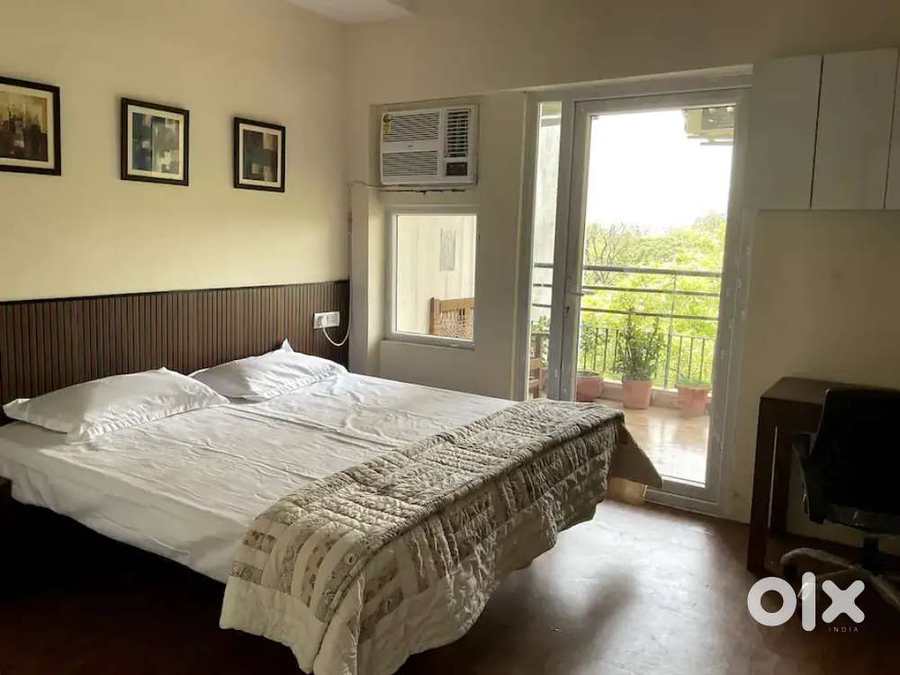 Girl flatmate needed – only those plan to stay at least 1 year stay