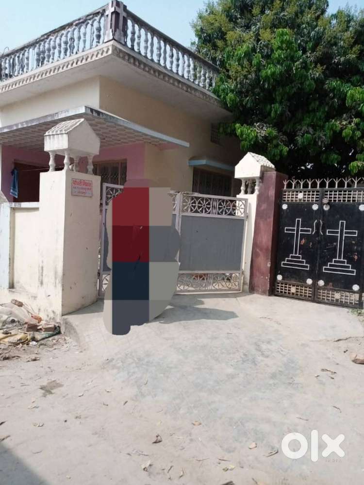 HOUSE ON PRIME LOCATION