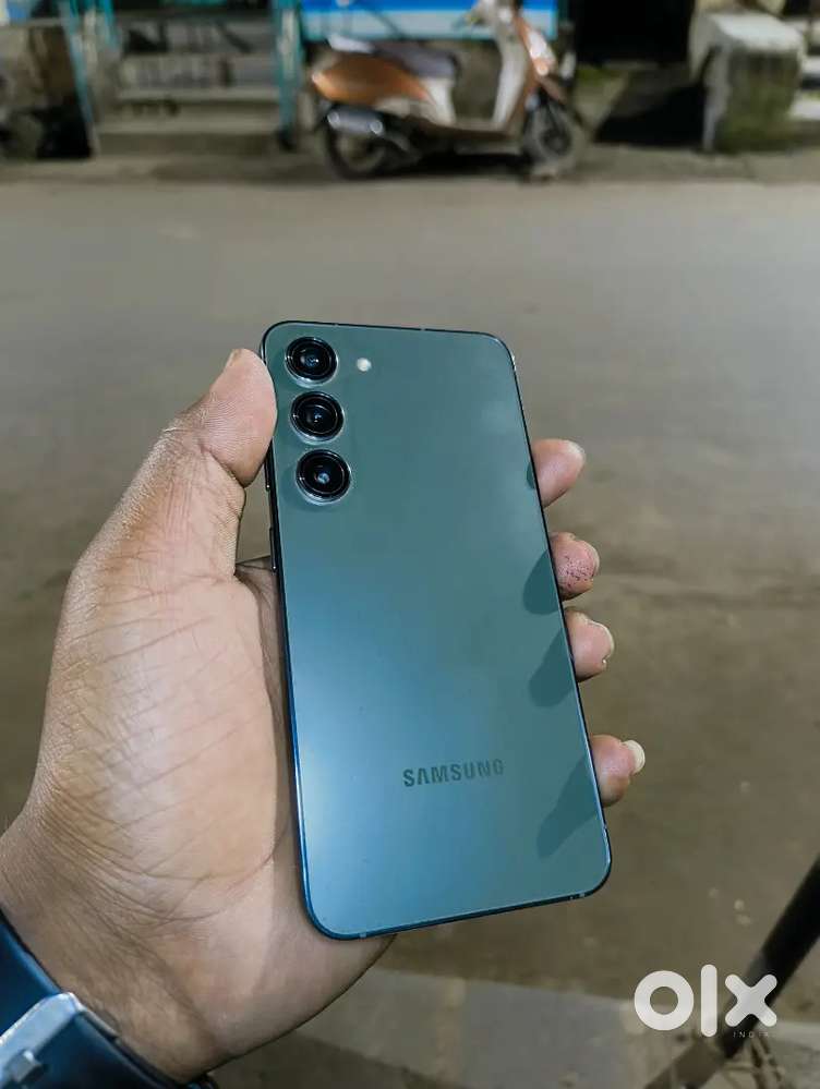 S23 Top Condition 3 month warranty 8/128