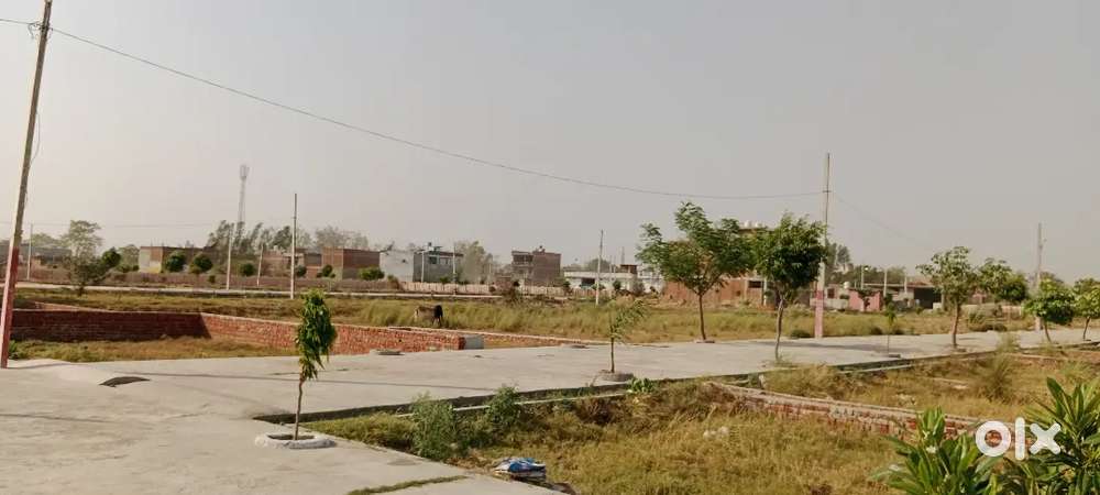 Unnao naveen Mandi ke pass jaipuriya school ke samne plot uplabdh