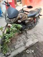 Honda shine 125cc with disc brakes.