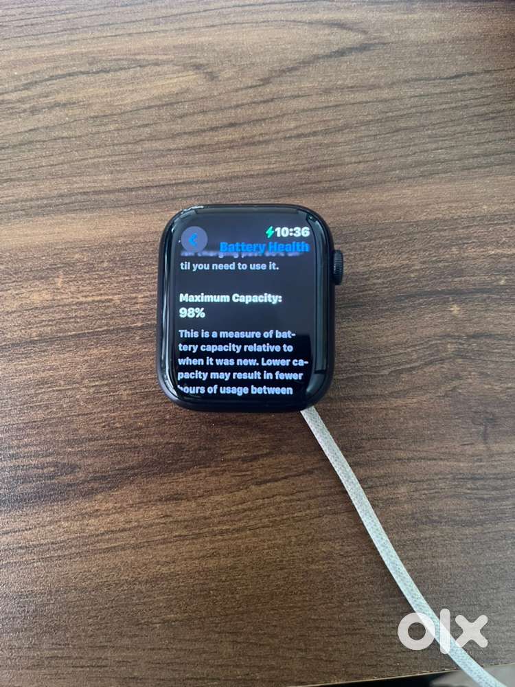 Apple  Watch series 9 45mm battery health 98