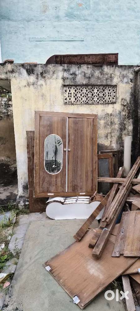 Old door both side finishing and 2 almari for wall total 8 door set