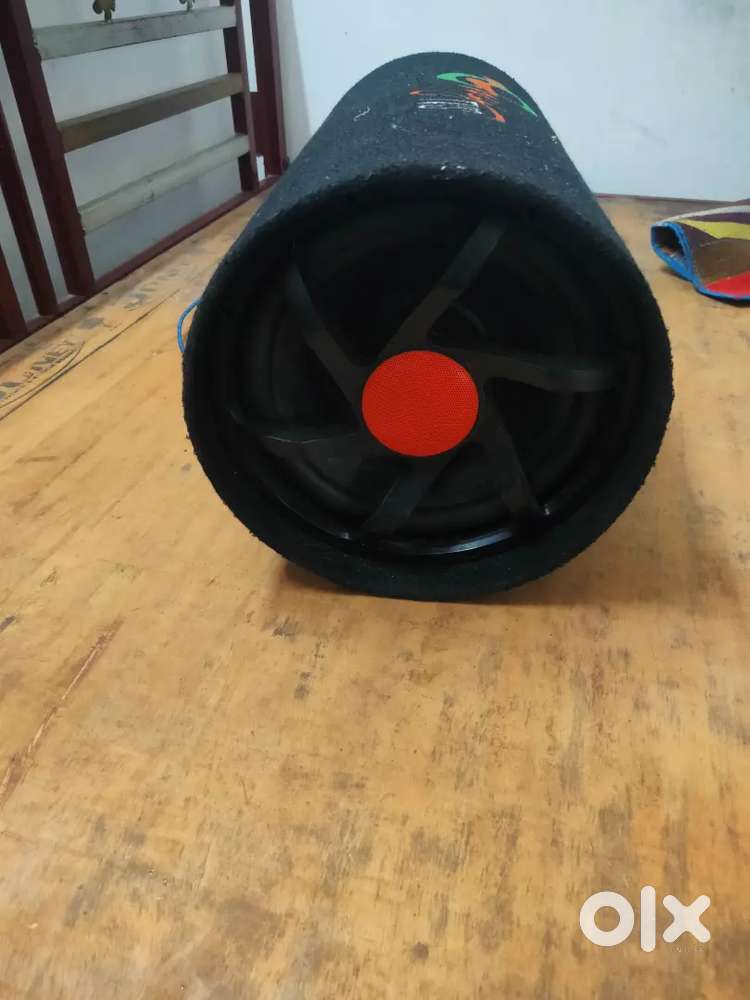 Car basss tude with wiring inbuild amplifier