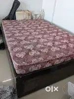 Box diwan 6x4 feet with perfect 5 inch mattress