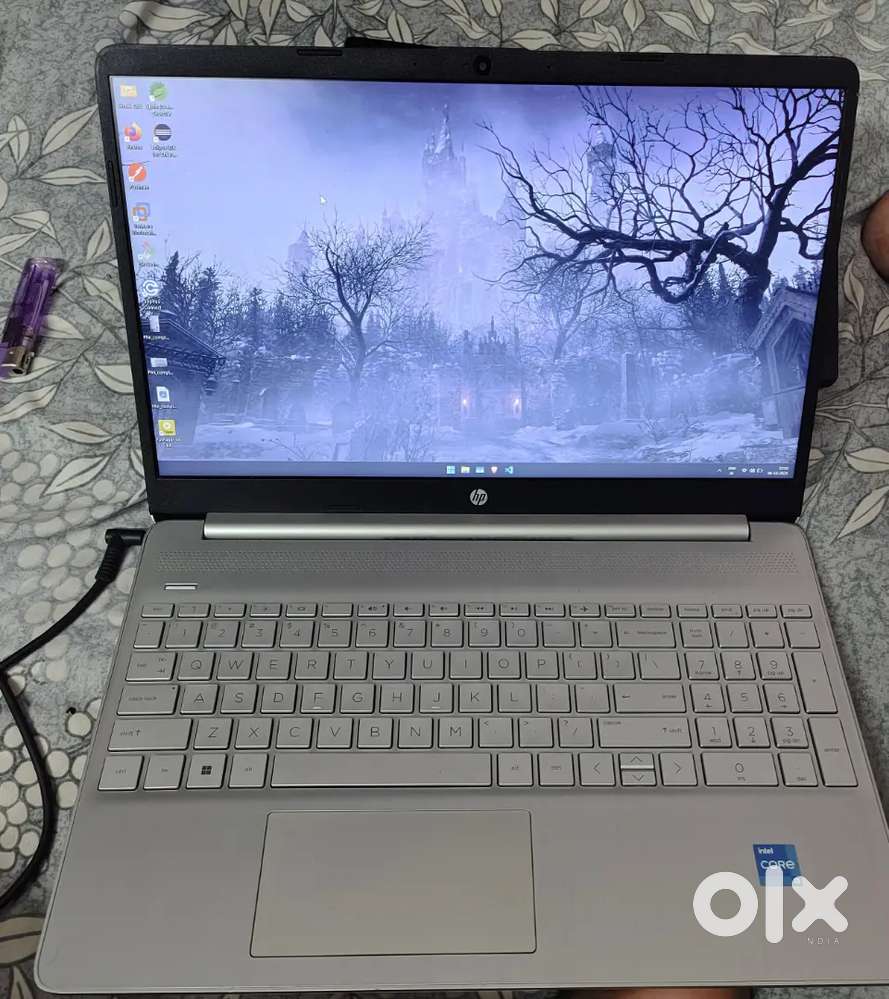 HP 15s, 12th Gen Intel Core i3-1215U (8GB DDR4, 512GB SSD