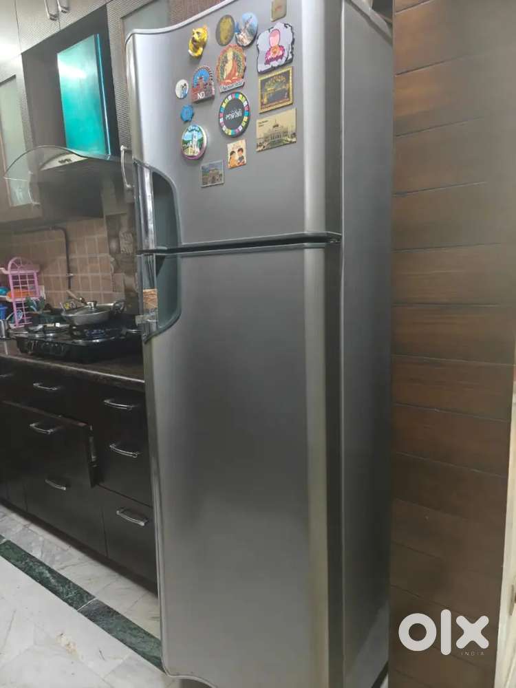 Fridge 326 ltr working and using currently godrej