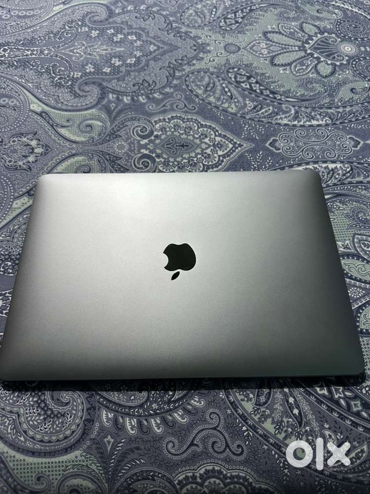 Macbook Air i5 2020 model