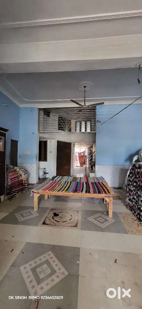 INDEPENDENT  HOUSE ON ROAD FOR RENT