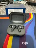Moto Buds plus with Bose Sound Technology