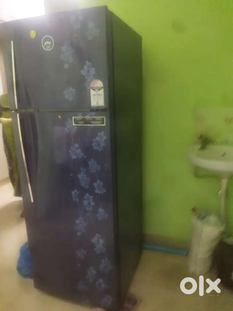 Refrigerator for urgent sales in Hasthinapuram