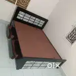 New 5/6.5 queen size bed with storage