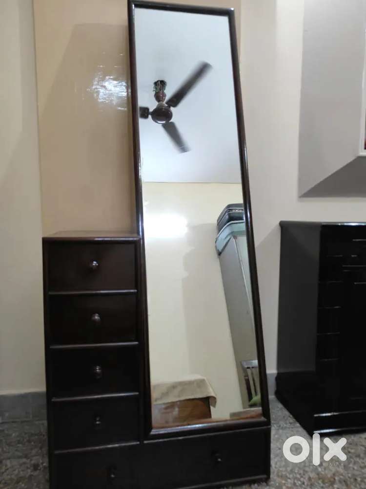 Teakwood dressing table and center table