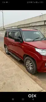 Mahindra XUV500 2016