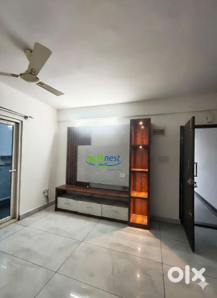 3 BHK Semi-Furnished Apartment for Lease in Whitefield – East Facing
