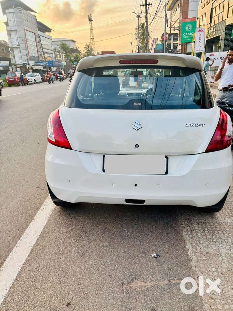 Maruti Suzuki Swift 2013Diesel 122000 Km Driven