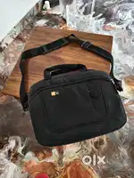 International Brand Case Logic Ipad or small laptop bag