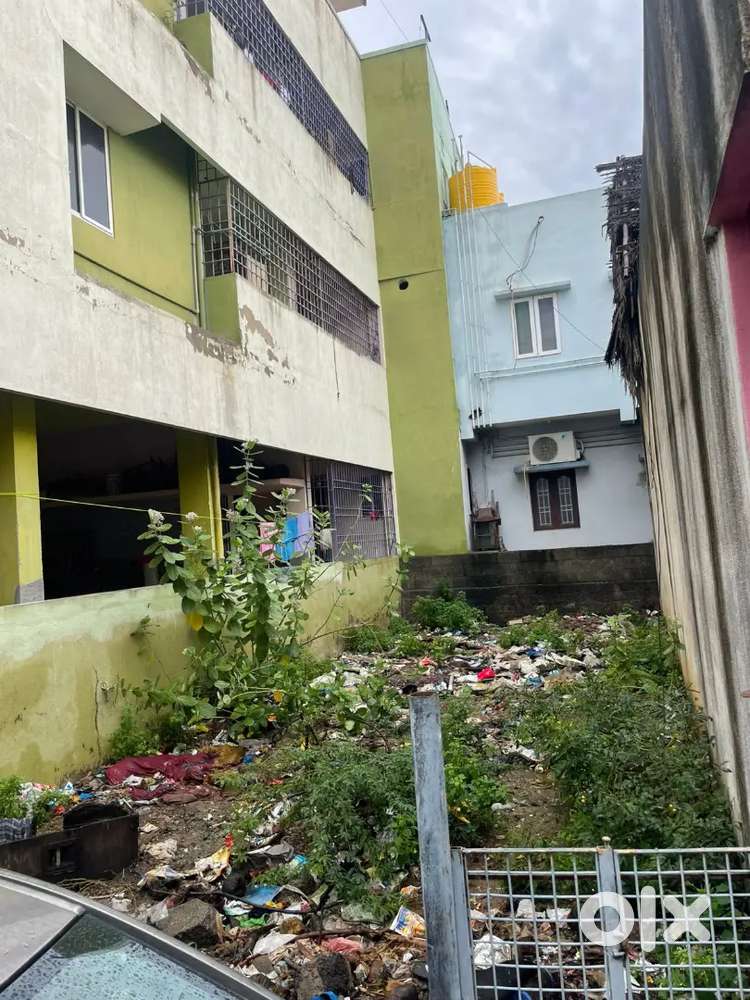 Pozhichalur bus stand near by