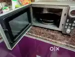 25 ltr Microwave in good working condition
