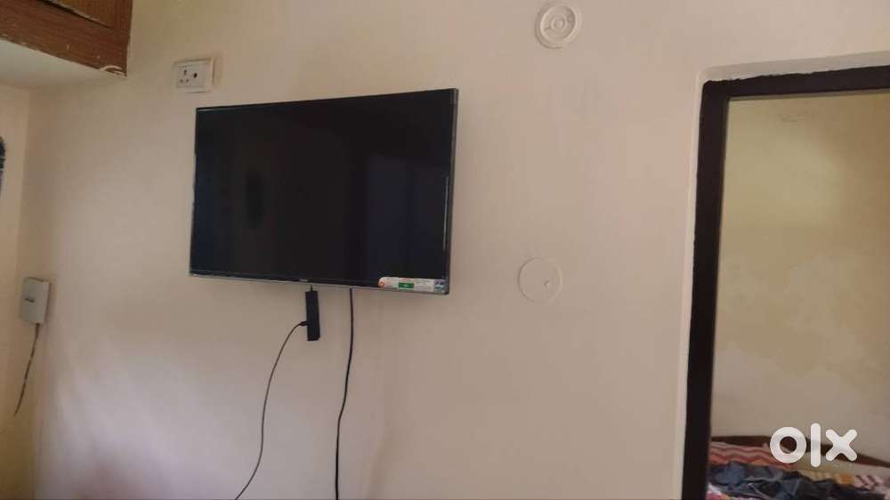 Haier LED Tv 32inch  7year old , Alimahra and cooler also for the sale