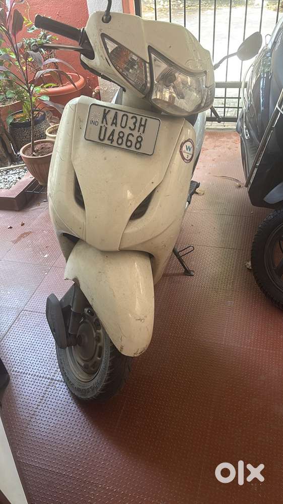 lady driven vehicle. Single owner.