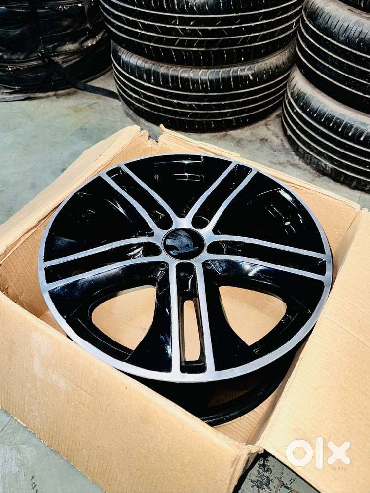 MERCEDES ORIGINAL ALLOY WHEELS (GOOD CONDITION)