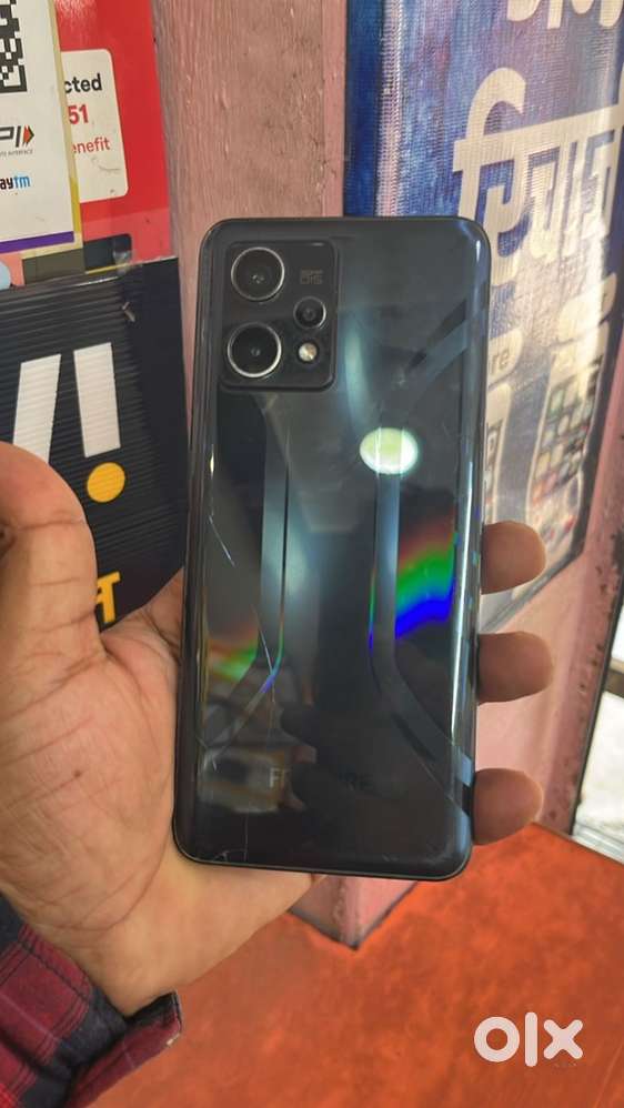 realme 9 pro + 5g phone 128gb change display hai