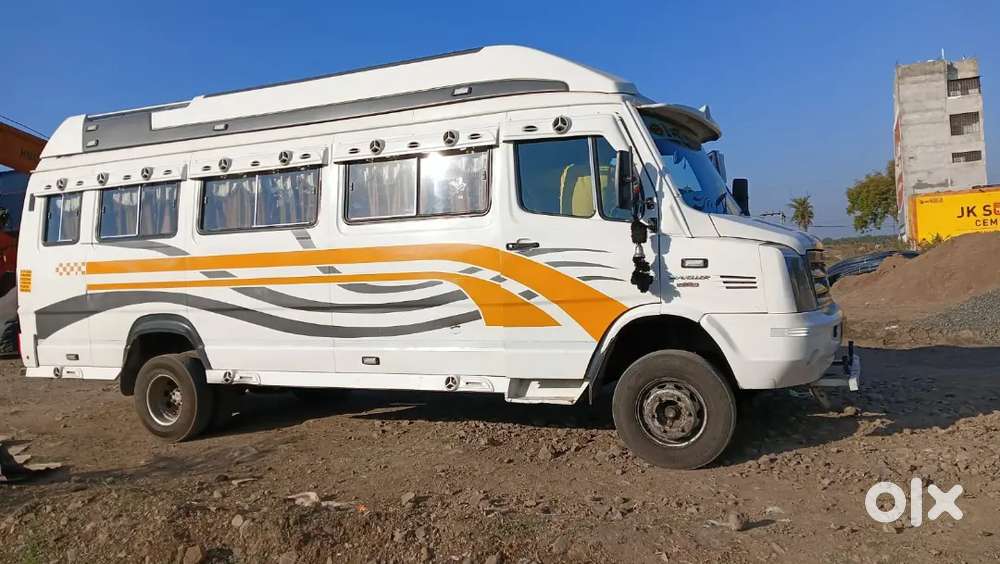 Force Traveler with AC, 26 seater, BS4 model, Push Back seat,