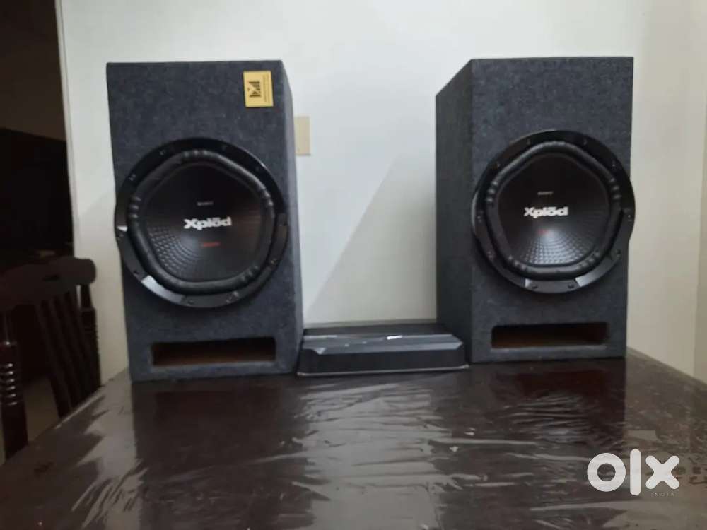 SONY subwoofers and SONY amplifier- One year old