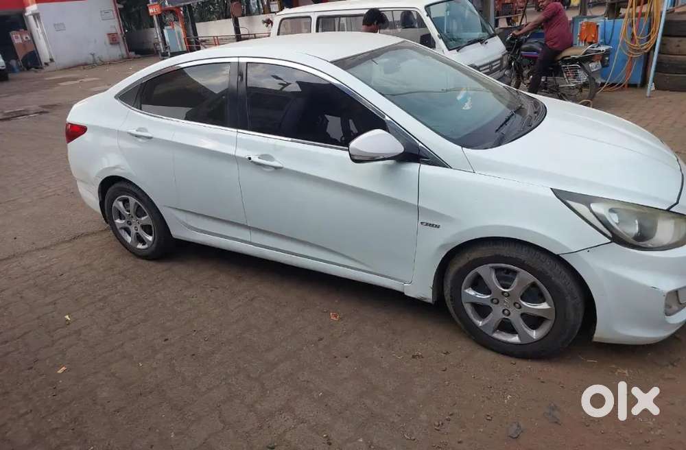 Hyundai Verna 2012