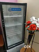 Commercial fridge good condition. Cooling 100% .