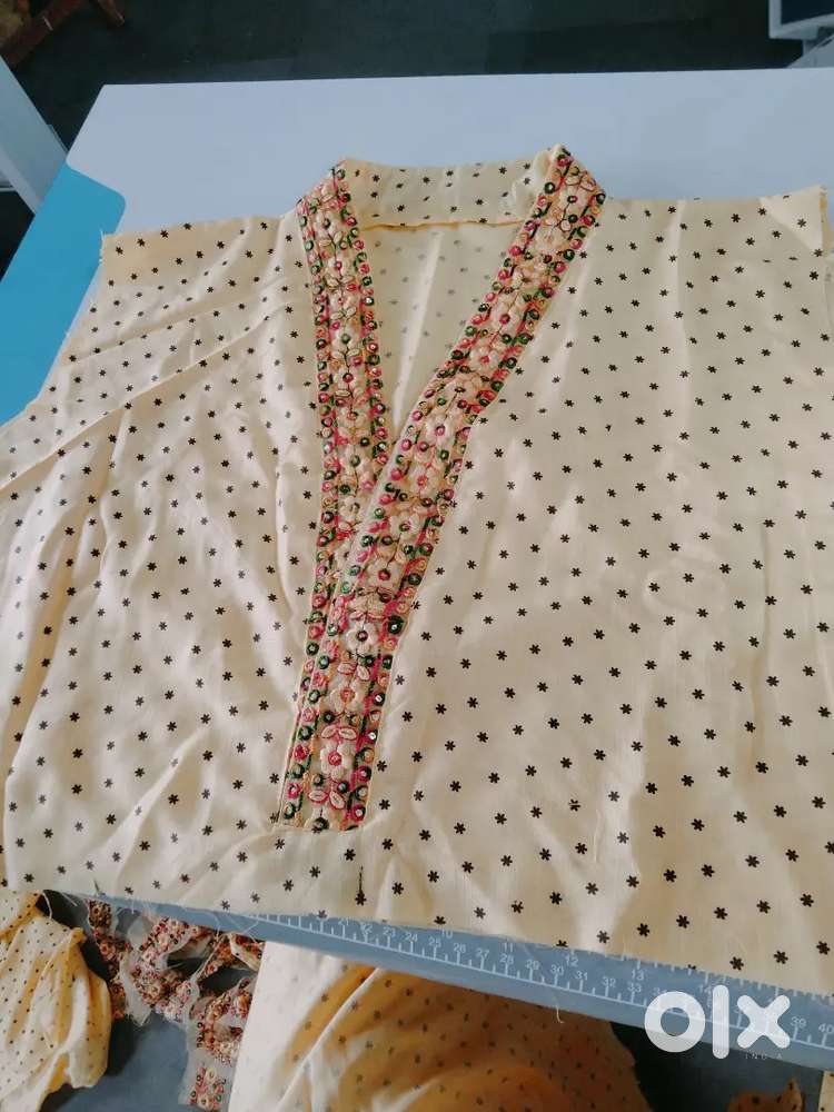 કુર્તી સિલાઇ કારીગર