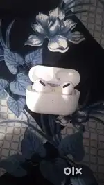 Selling earbuds