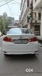 20 din mai full car chala saikha dege