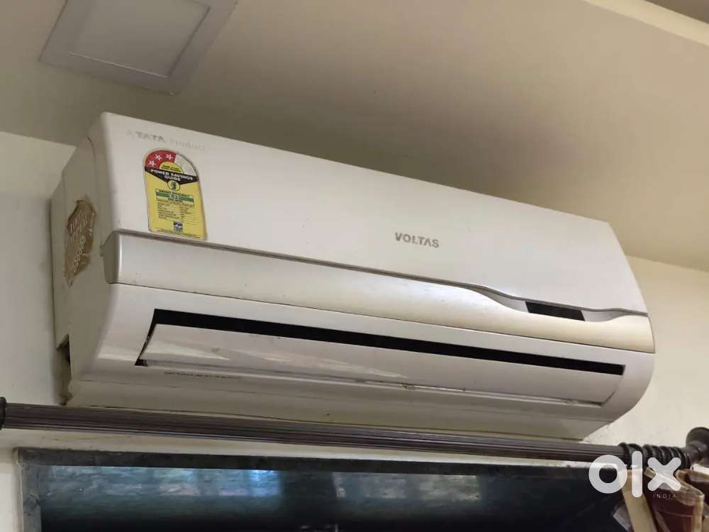 Voltas 1 ton 3 star Split AC
