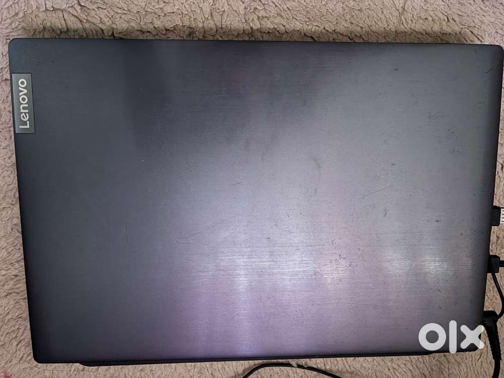 Lenovo V15 (82C7)