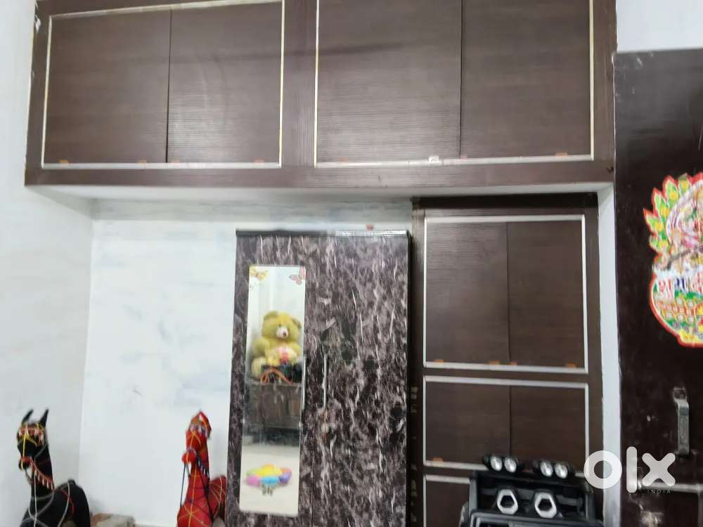 2 room set available