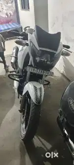 2 gadi hai super splendor bhi hai