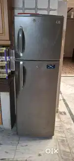 LG 325 Liter refrigerator