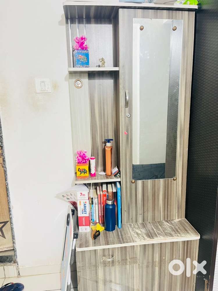 I want sell my dressing table