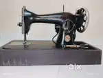 Singer Sewing Machine with High-Speed Motor