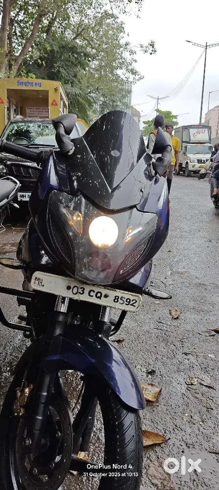 Pulsar 220f