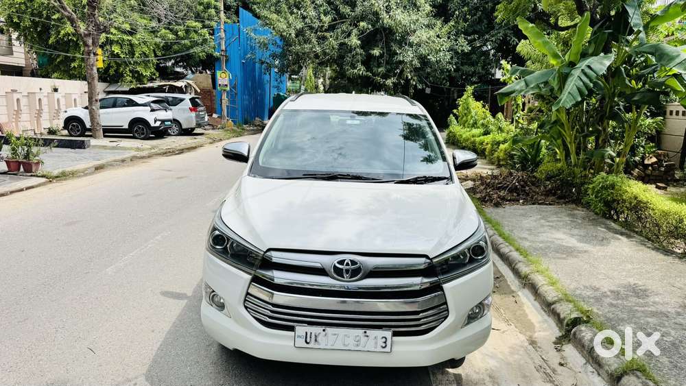 Toyota Innova Crysta 2.4 ZX MT, 2016, Diesel